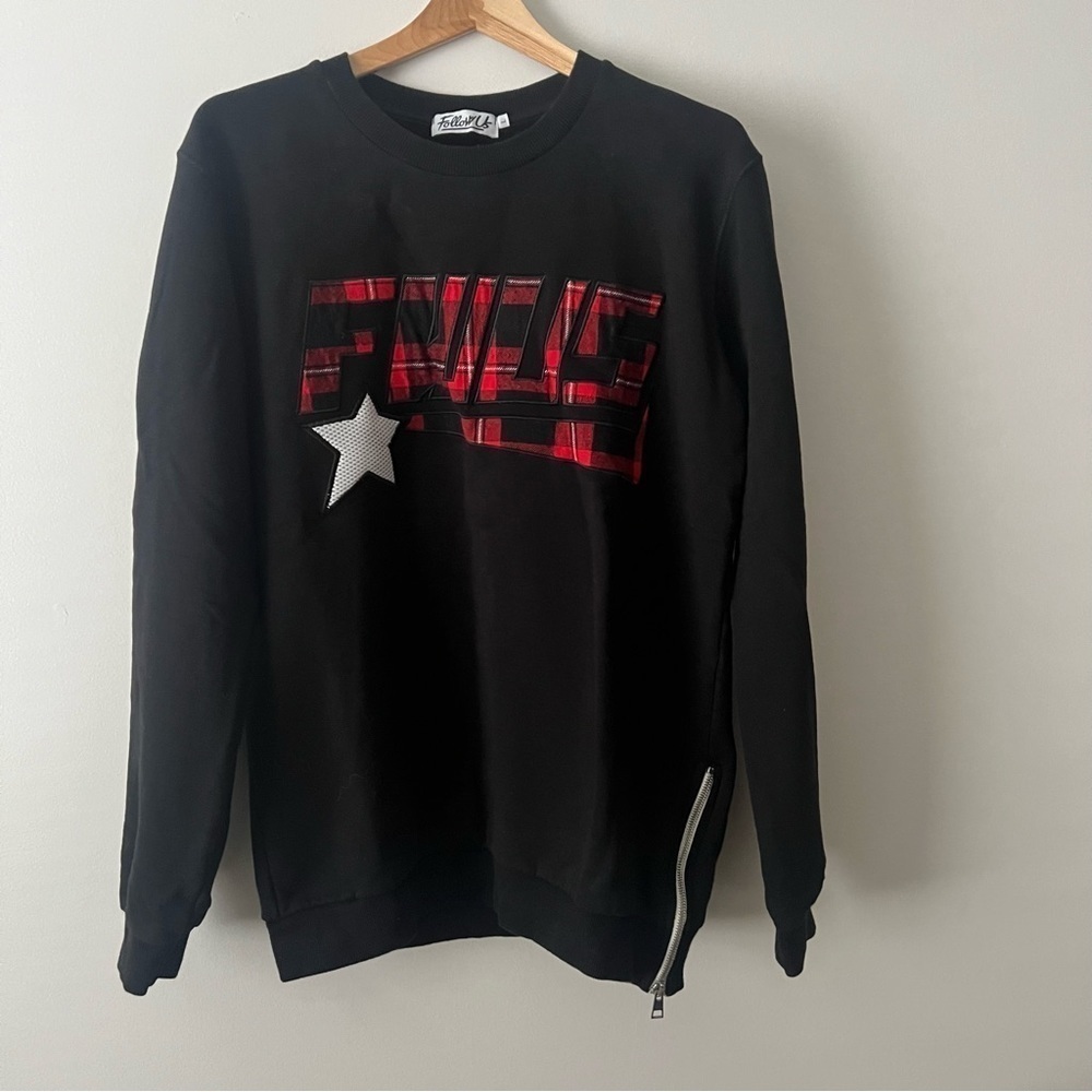 Follow Us graphic crew neck sweatshirt L